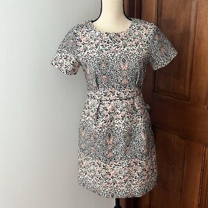 H&M dress Patterned Fitted Size 6 Cap Sleeve